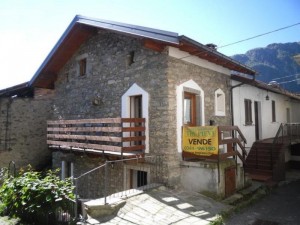 Immobilien Comer See Dongo mit Balkon