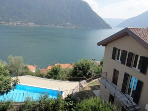 Immobilien Comer See Colonno mit Schwimmbad und Seeblick