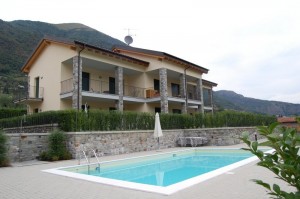 Immobilien Comer See Lenno Wohnung mit Schwimmbad und Terrasse