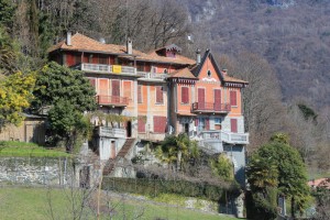 Immobilien Comer See Gravedona mit Seeblick und Garten
