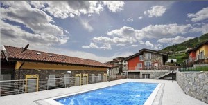 Immobilien Comer See Pianello del Lario Residenz mit Pool