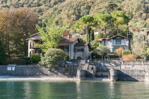 Immobilien Comer See Villa Direkt am See mit Bootshaus und depadance